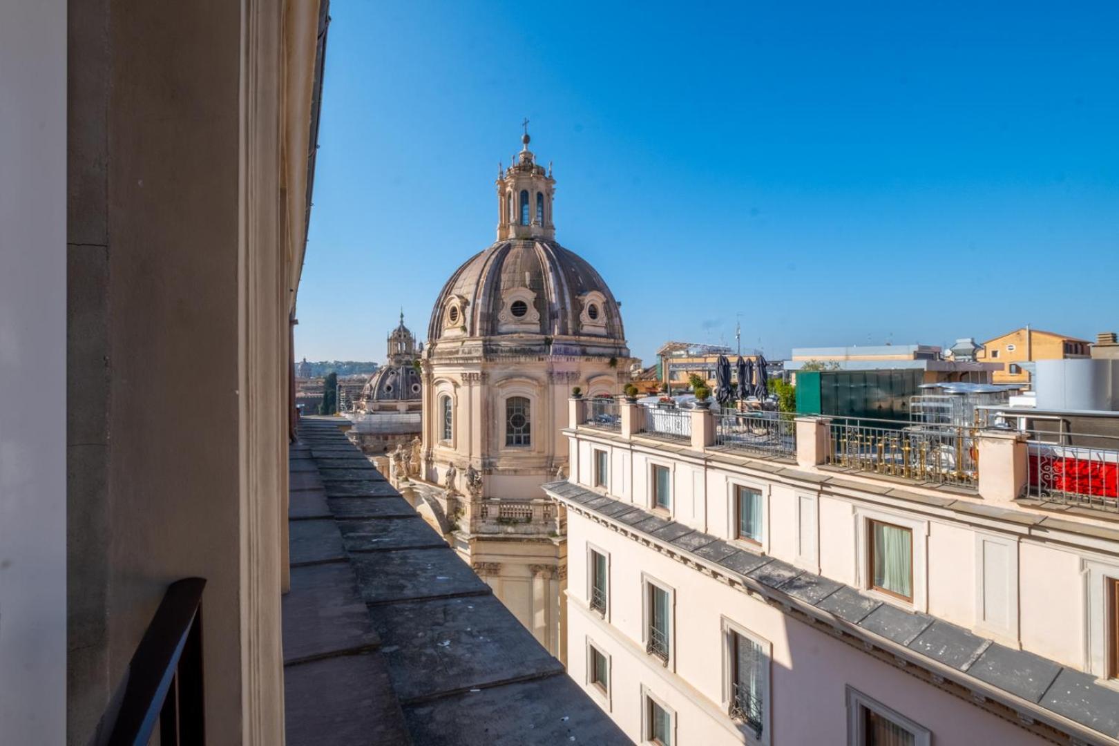 Elegant And Luxury Apartment @Altare Della Patria Rome Luaran gambar